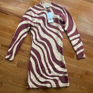Printed mini sweater dress